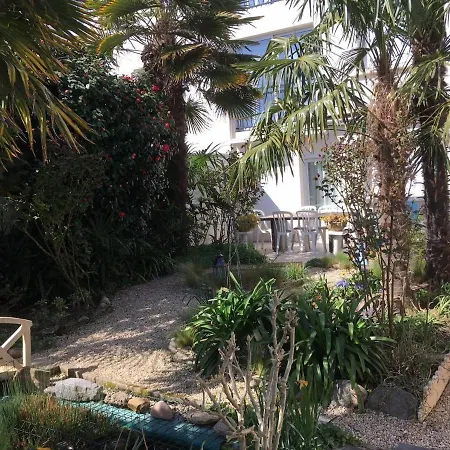 Apartment Rez-de-jardin T3/4 Avec Jardin, Parking Prive - Proche Et Centre-ville - Fr-1-92-910 *